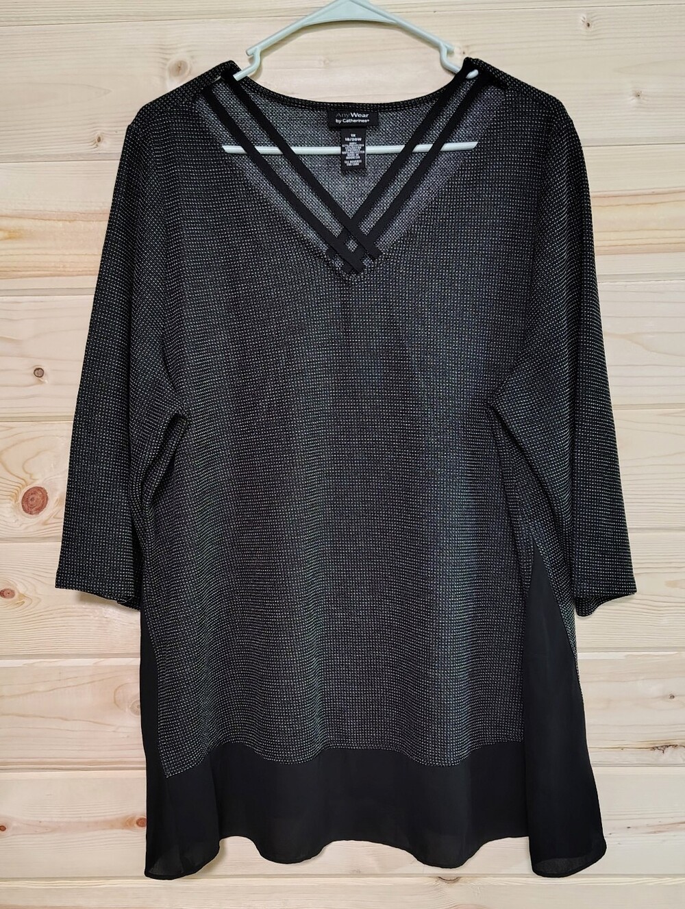 AnyWear by Catherines Black Silver Shimmer Tunic Top Size 1X 18/20W Chiffon Hem